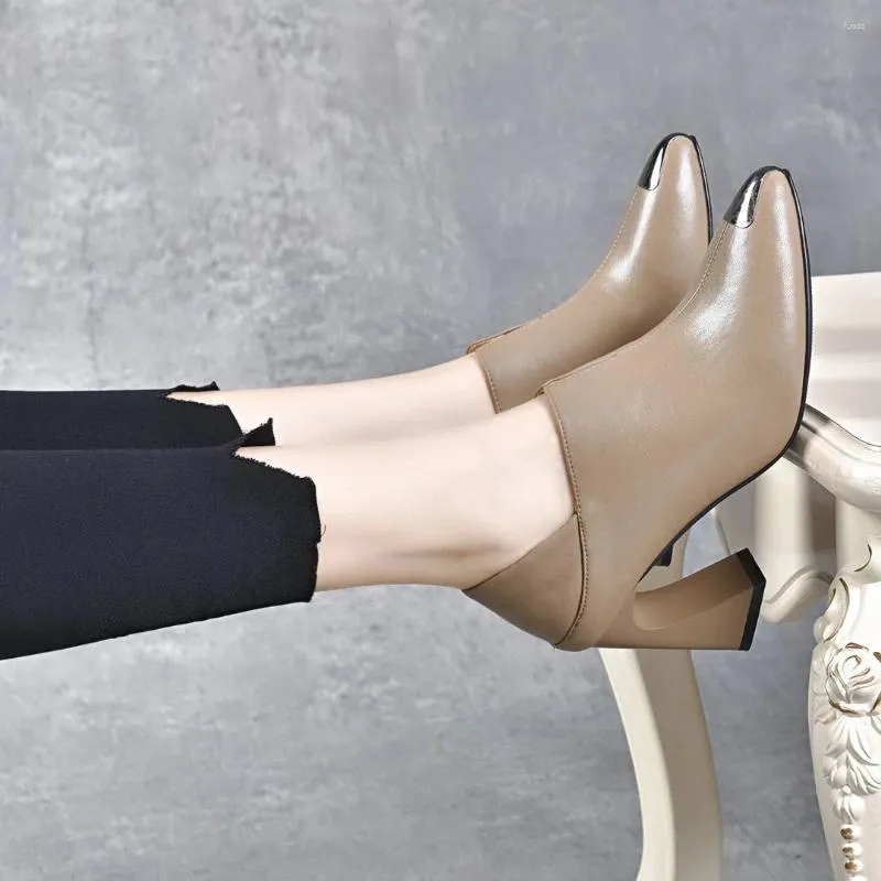 Dress Shoes Women's Pointed Deep Cut Single Shoe 2024 Spring European en American Style Cowhide Iron Wrapped Horseshoe Heel Fas