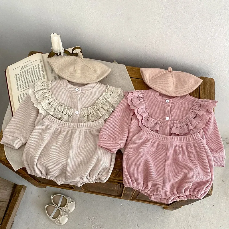 ショートパンツ新しい幼児の赤ちゃんの女の子の服スーツ秋の幼児の赤ちゃんの女の子の服セット長袖ソリッドカラーニットトップス +ショーツ2PC