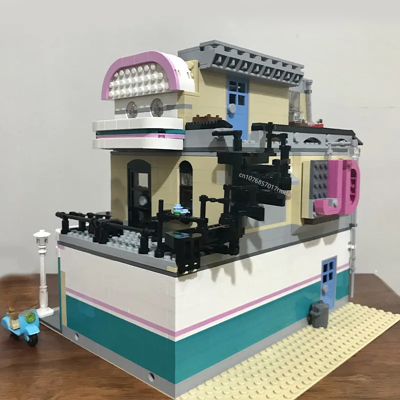 DHgate.com:2171PCS City Modular Bowling Alley Diner: Build & Play Your ...