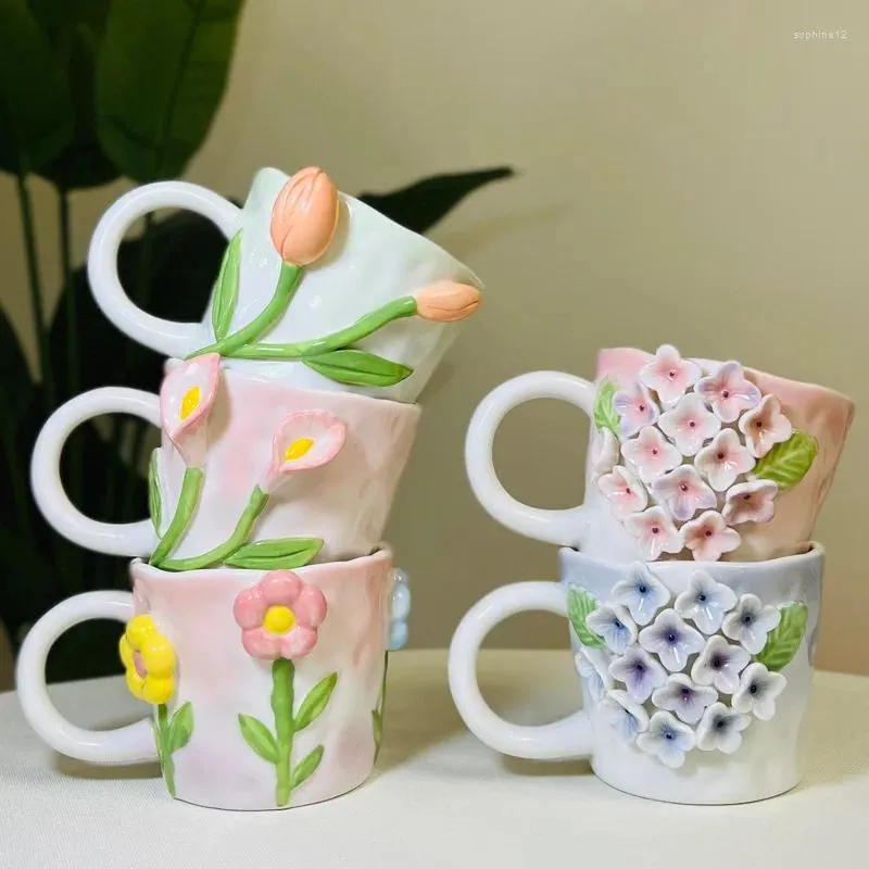 Canecas a mão beliscou a caneca de flor com relevo do vento com copo de cerâmica com copo de cerâmica pintada à mão