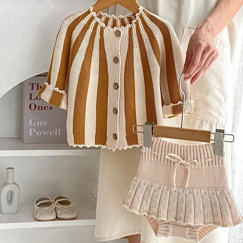 Shorts Korean Style Toddler Baby Girls Clothes Passar Långärmad randig stickad Cardigan+PP Shorts Autumn Spring Baby Clothing Set