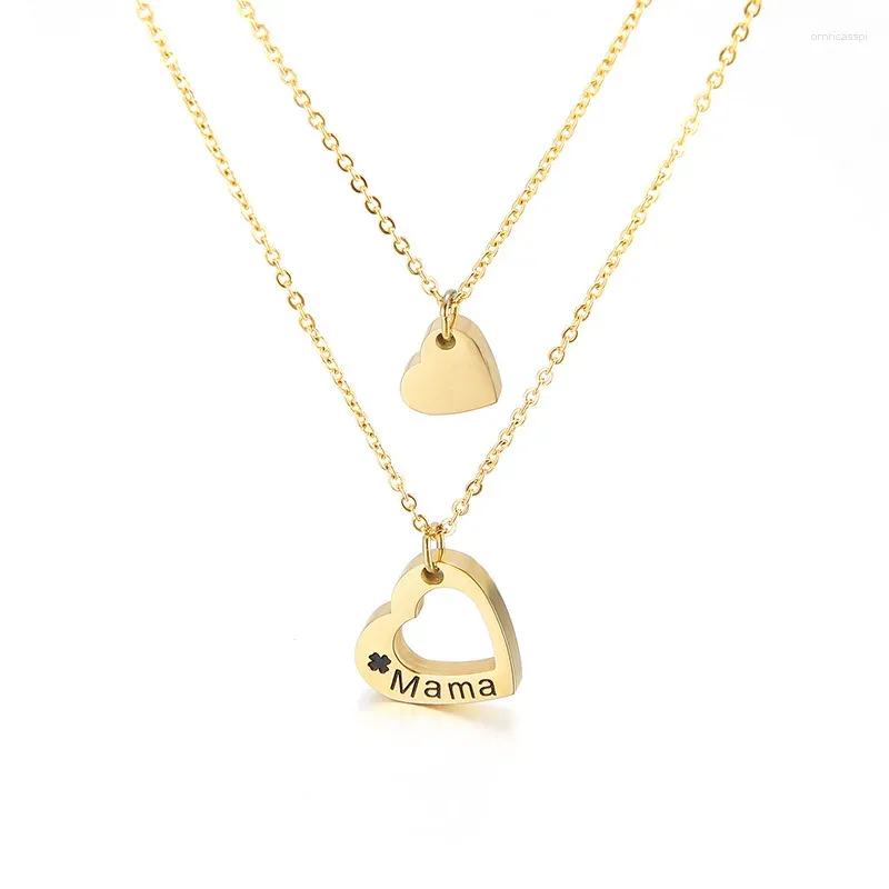 Colliers de pendentif Fashion en acier en acier inoxydable Placage des lettres en forme de coeur Mama Collier creux comme cadeau de la fête des mères