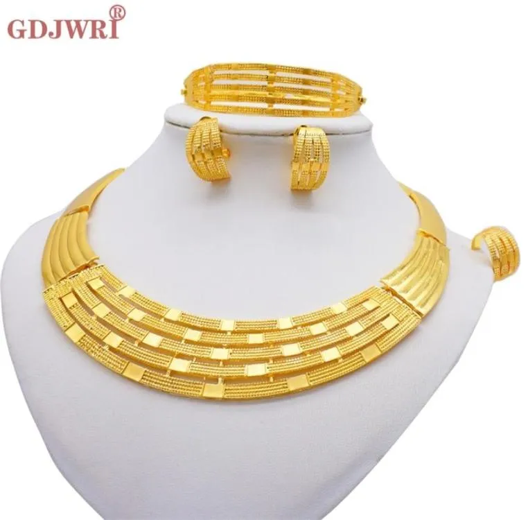 Set di gioielli a colori africani in oro oro per donne dubai per matrimoni nuziali girocollo cocomista orecchini braccialetti set di gioielli ad anello 22023105276