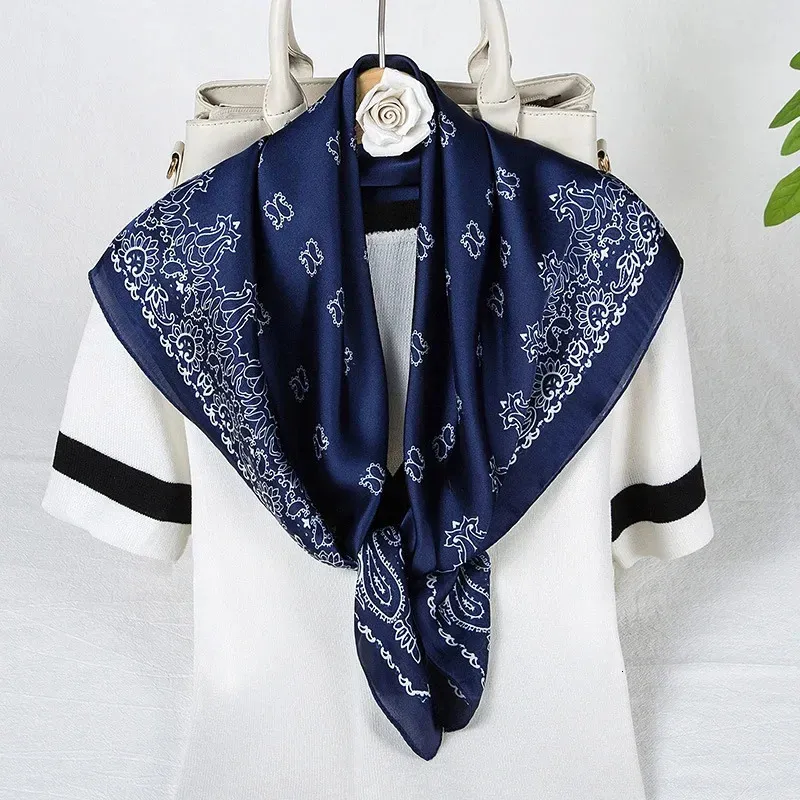 Mode Paisley Print Kerchief Women Hair Scarf Silk Headband Bandana Head Scarves Female 7070cm Square Hijab Scarfs For Ladies 240408