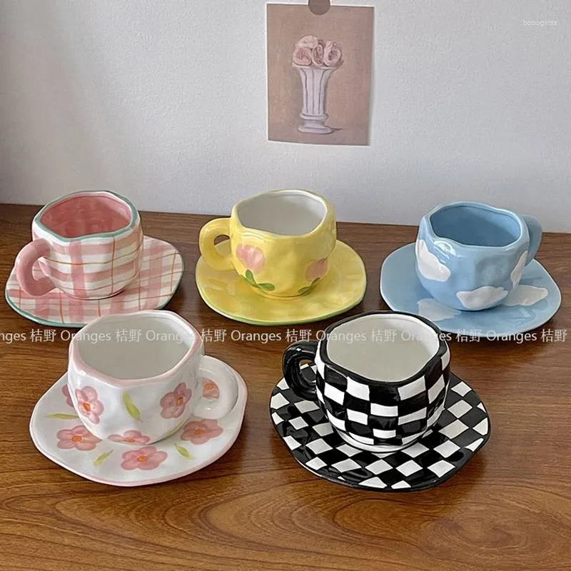 Tazas platillos pintados a mano Cerámica de cerámica taza de café en casa taza de oficina en casa con platillo de desayuno jugo de leche mango de té regalo de microondas seguros