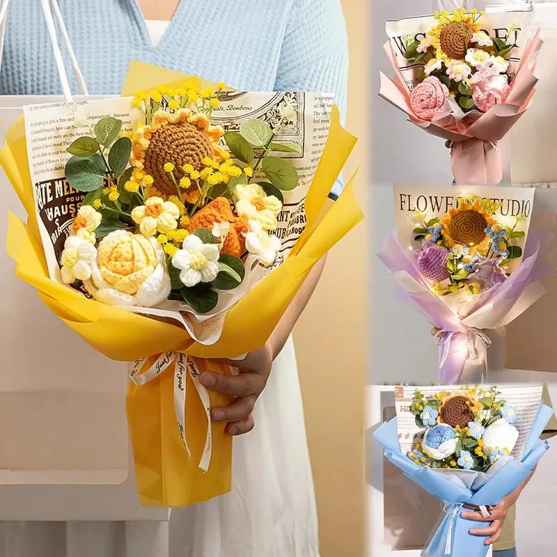 Fleurs décoratives Creative Woolen Fleur tissée à la main Bouquet de tournesol anniversaire de la Saint-Valentin Cadeau de mariage romantique Simulation tricotée