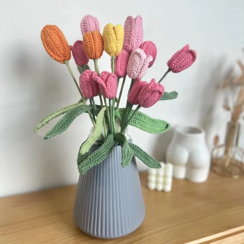 Flores decorativas 5 piezas de tejido a mano tulipanes artificiales planta roja de la oficina en el hogar el adorno de decoración