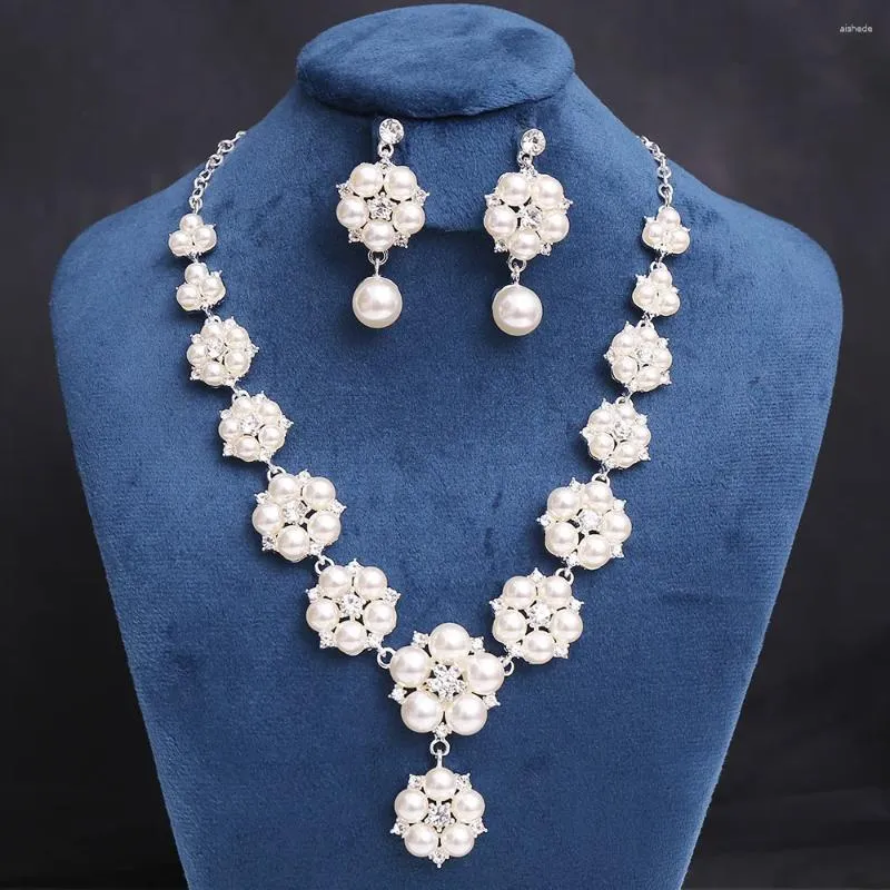 Collier Boucles d'oreilles Set Luxury ImitationPearl Flower Flower Colliers Bridalset Accessoires Bijoux de fête de mariage