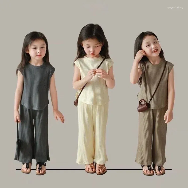 Ensembles de vêtements 2024 Été bébé filles vêtements solides sans manches noue noue nouée pantalon lâche pour enfants décontracté