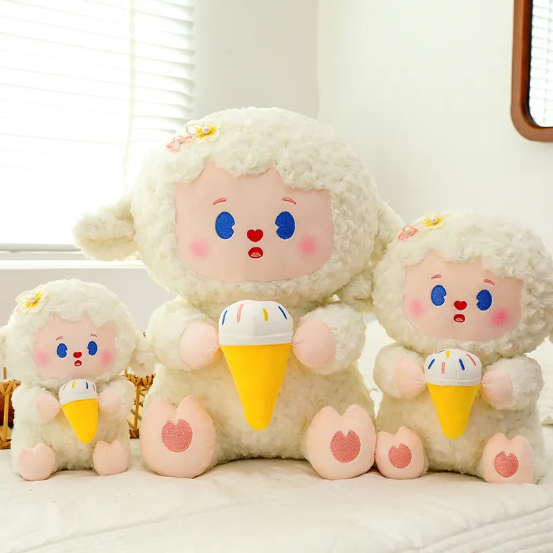 Nouvelle crème glacée petite poupée mouton dessin animé coton mouton peluche jouet fille coeur coeur enfant cadeau d'anniversaire poupée en gros