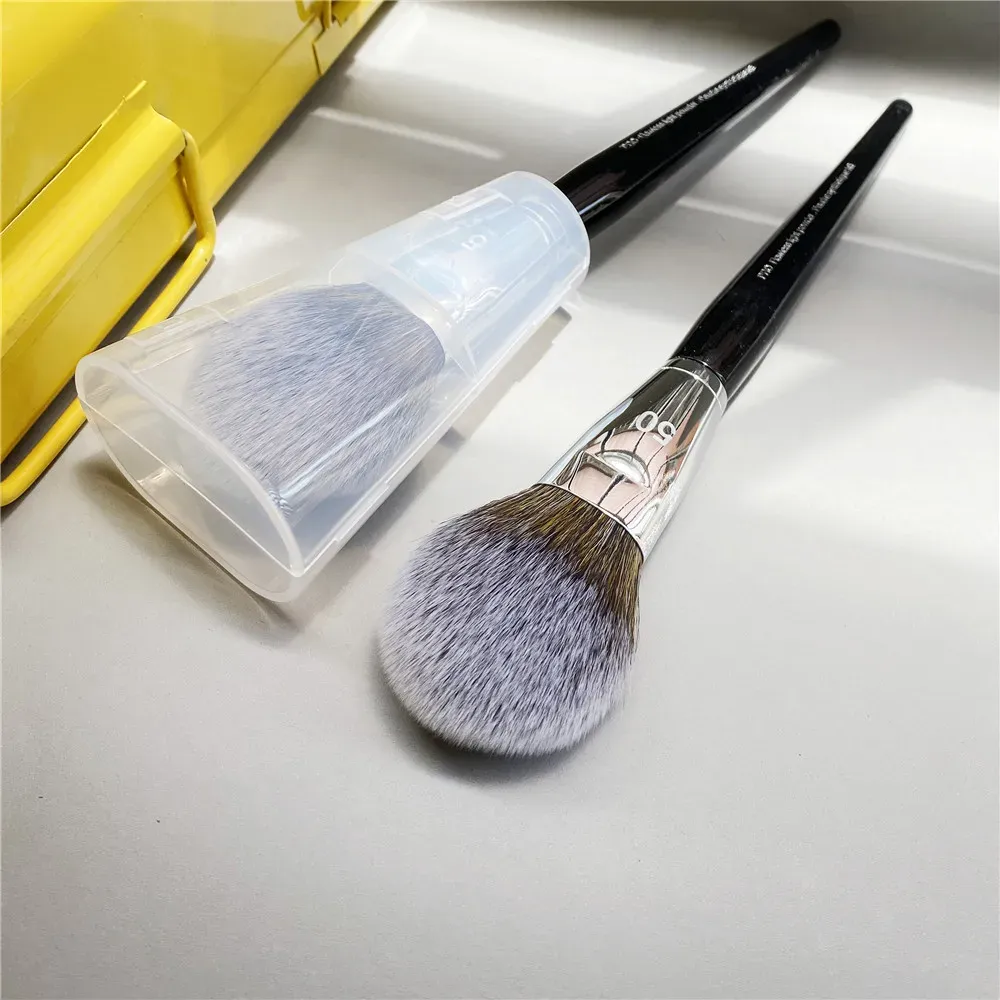 Kits PRO Light Powder Makeup Brush #50 Tapered Shaped Light Air Powder Finish Beauty Cosmetics Blender Brush Tool