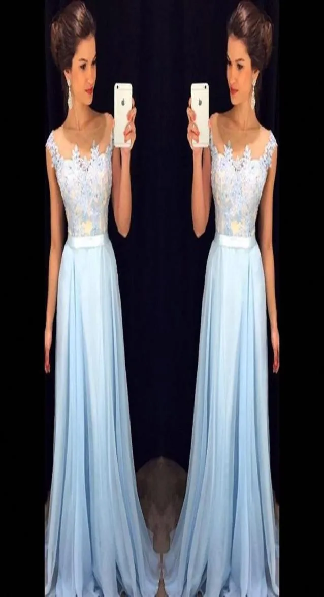 2018 Elegant Light Sky Blue Blue Robes Sheer Necy Cap Cap Garnières appliqués en mousseline de soie appliquée