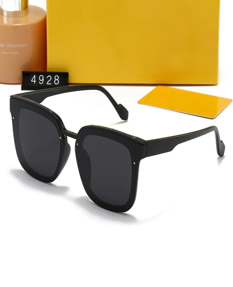 2023 Luxury Lunettes de soleil Polaroid Lens Designer Lettre des femmes pour hommes Goggle Senior Eyewear For Women Eyeglasses Frame Vintage Metal Su3171333