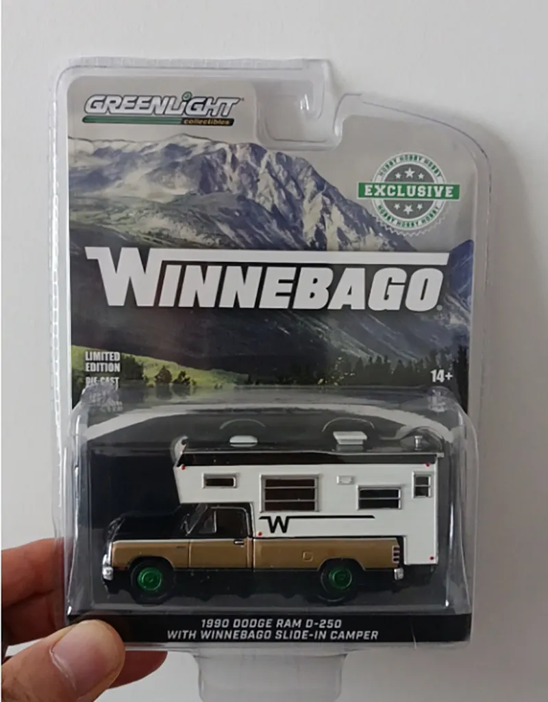 1:64 1990 Dodge Ram D-250 Royal SE with Winnebago Slide-In