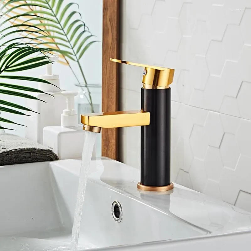 Badrumsvaskar kranar kran däck Mount Waterfall Vanity Vessel Sinks Mixer Tap and Cold Single Handle Gold Black Water