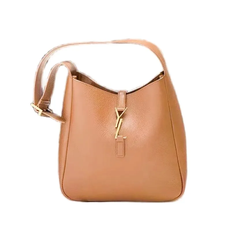 Le 5 a 7 designer bag shoulder bag bucket bag le 37 large capacity plated gold letters crossbody bag for woman man excellent leather hangbag simple te041 C4