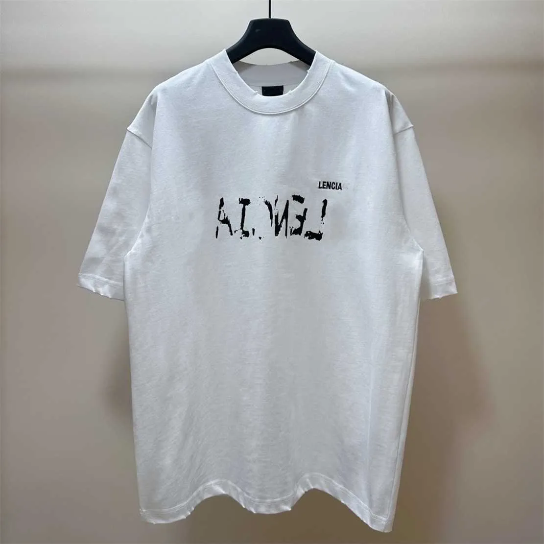 Högkvalitativ designerkläder Paris Rätt brev Graffiti Kort ärm T-shirt Anpassad vävt färgat tyg för par