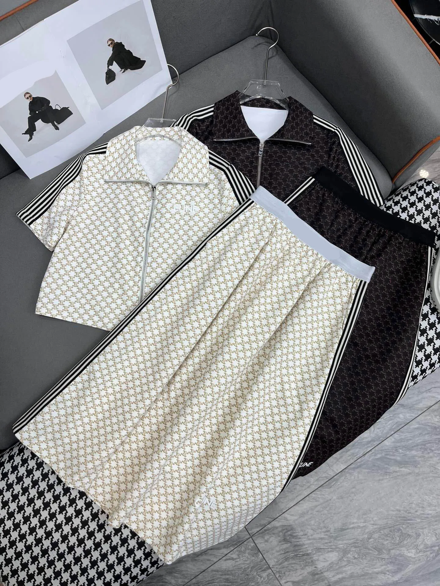 2024 Women's Two Piece Skirt Spring Summer Fashion Women Turn Down Collar Zip Short Sleeve Jacket and Printted Lady Long Skirt Casual Matching Set