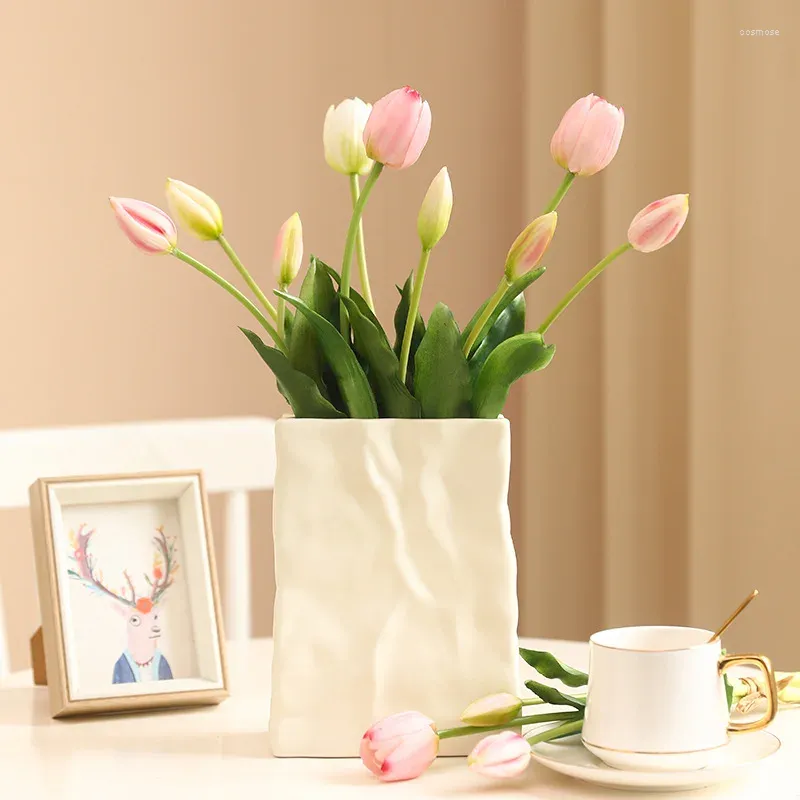 Kwiaty dekoracyjne 3 głowa nawilżająca dotyk tulipany sztuczne domowe stół do jadalni dekoracje