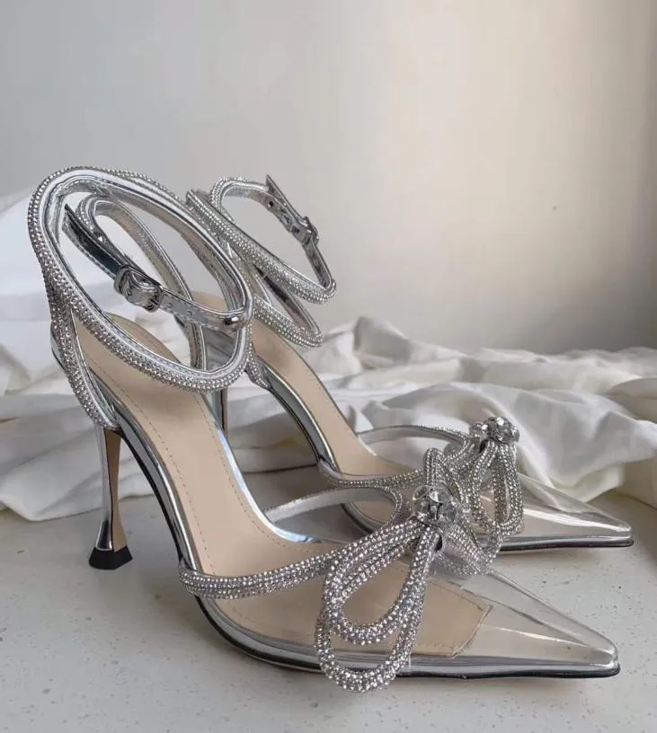 Rhingestone Bow Embellie Clear PVC 95cm STILETTO Talons sandales Transluent Pumps Chaussures Spool Femmes Luxurys Designers Habille Shoe 2346563