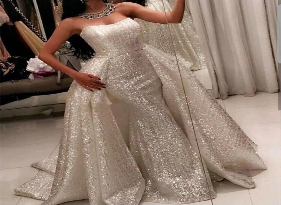 2018 Bling Ball -Kleid -Abschlussballkleider mit Schatz Ausschnitt Sweep -Zug ärmellose Glitz