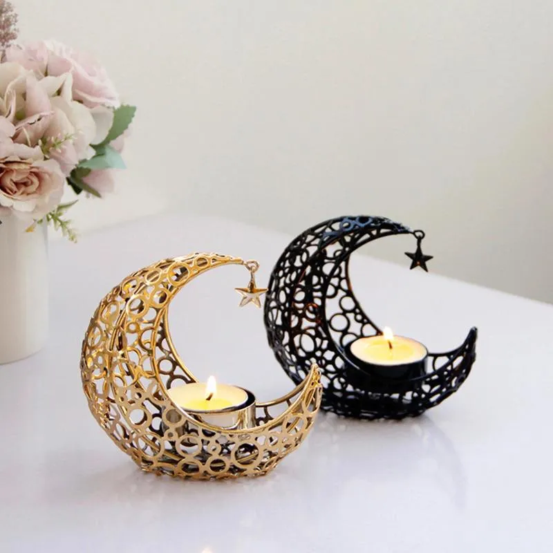 Titulares de vela Metal Romântico Candlestick Artes de arte Hollow Moon Ornamentos de férias Decoração de casa para festa de casamento de Natal