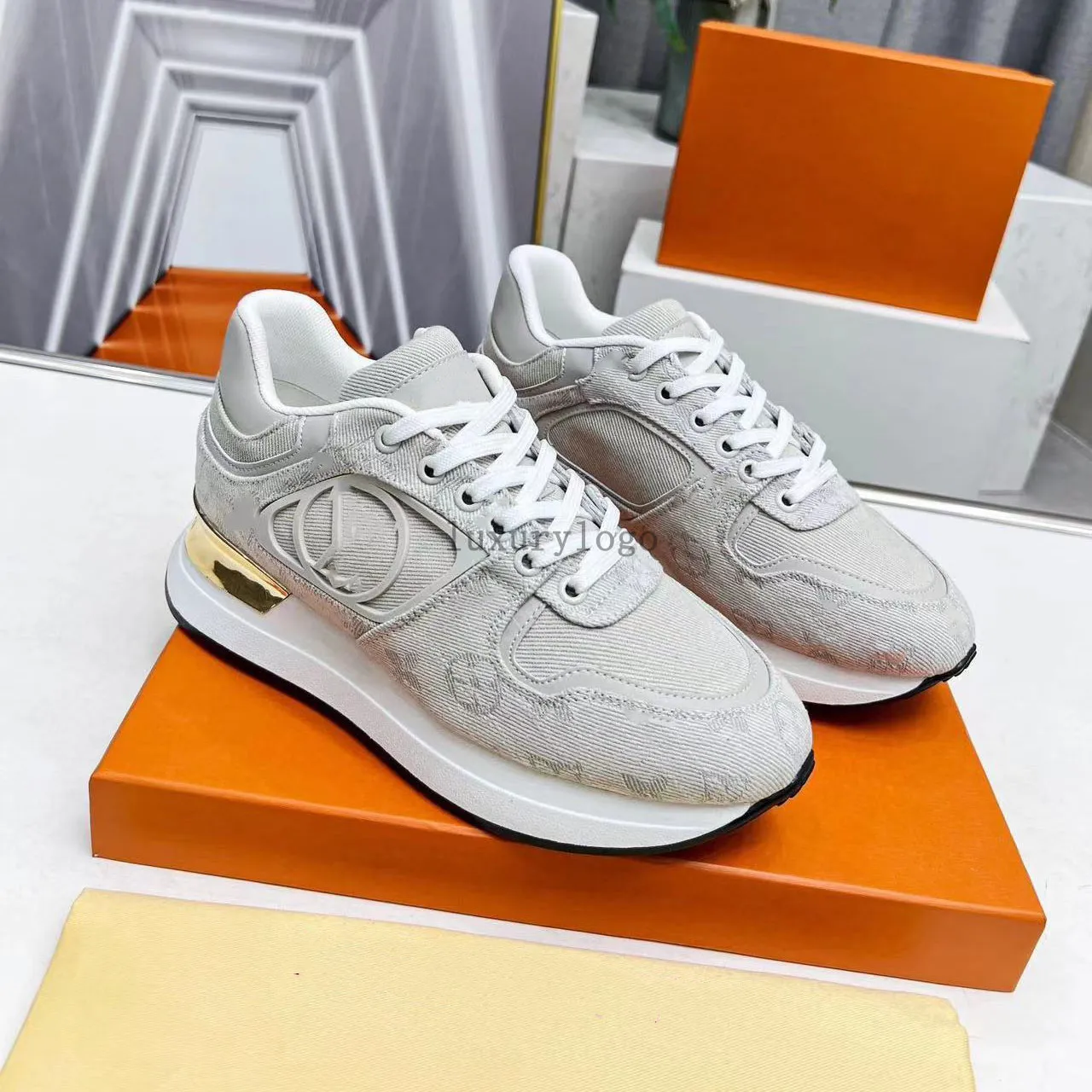 Neo Koşun Sneaker İtalyan Tuval Ayakkabı Kadın Eğitmenleri Baskı Lüks Tasarımcıları Deri Sabahlar Klasik Açık Ayakkabı 4.9 08