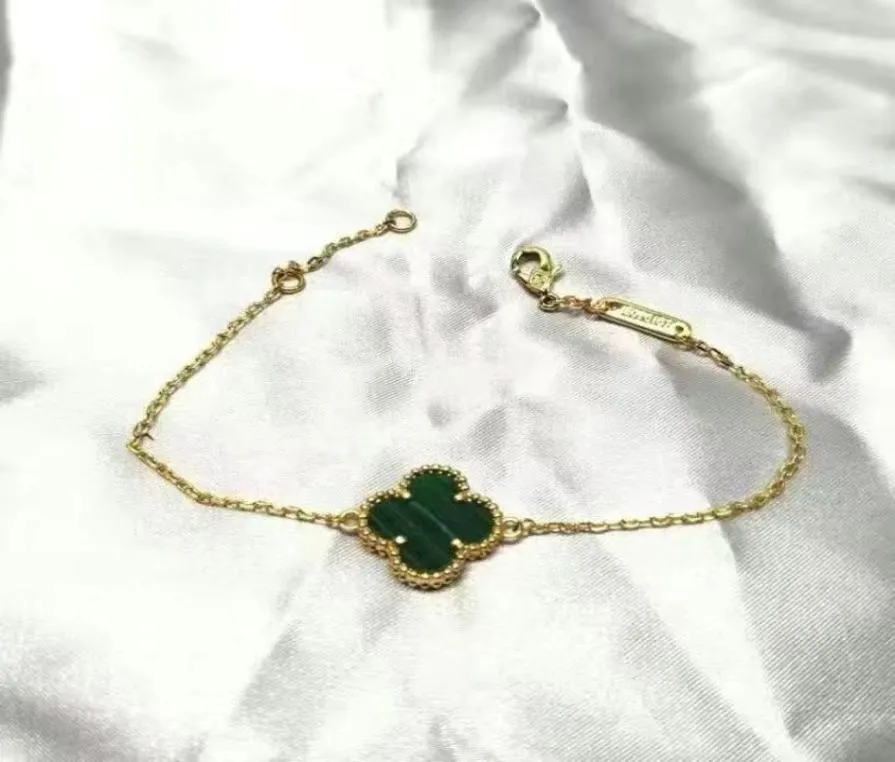 Fashion Luxury Clover Bracciale Designer Gioielli Gold Gioielli per donne Regali di nozze San Valentino Day Adulli Braccialetti blu verde nero5299448