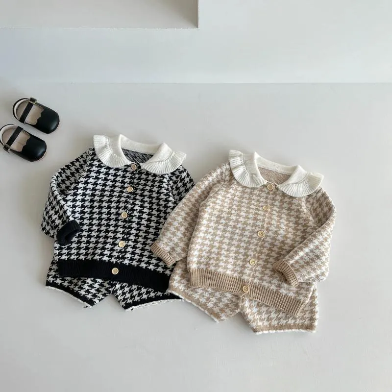 Zestawy odzieży Dziewczęce Dziewczyny Sweter Spring Autumn Baby Tops Knitting Shorts Dwuczęściowy 2024 Zrzuć przycisk kołnierza luźne