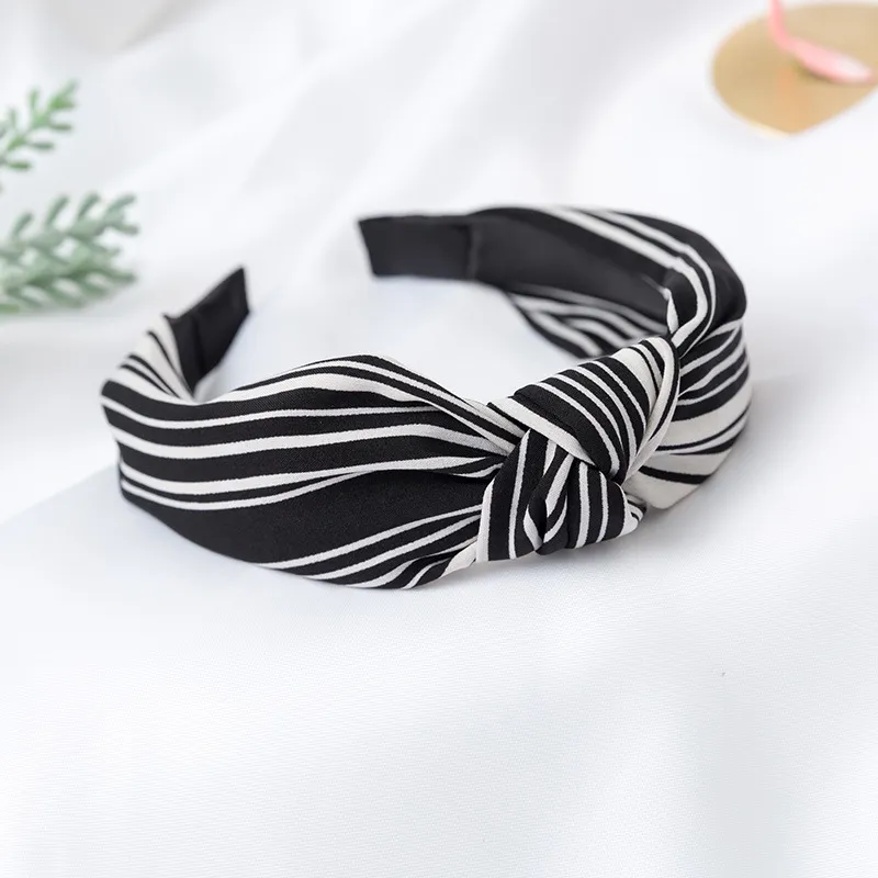 2024 Wholesale European Stripes Cross Knot Girl Hair Accessories Hot Sale Pretty Lady Printing Cloth Headband Fashion Soft Color Girl Women Hair Band