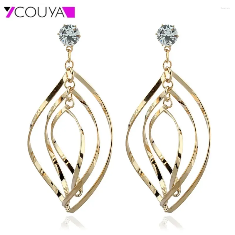 Boucles d'oreilles en peluche de feuilles creuses de forme brillante avec le charme de pierre de zircone pour les femmes Girls de polissage cadeau de bijoux