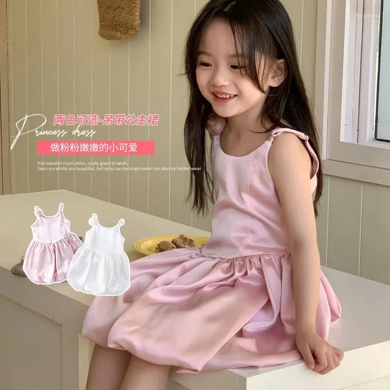 Девушка платья девочками одежда 2024 Лето корейский стиль рукавиц с твердым цветом платье на день рождения платье с коленом сладкое и милое