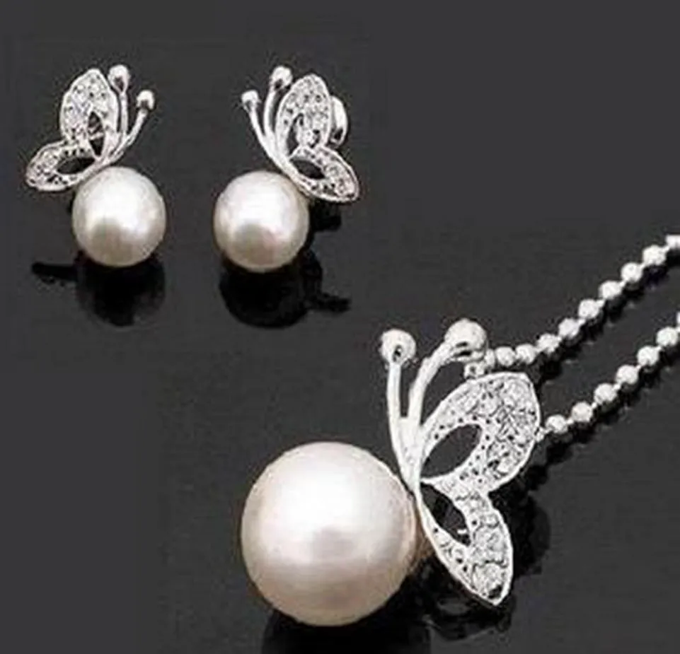 Silver Cream Pearl Clear Rinestone Crystal Small Butterfly Pendant Collier et boucles d'oreilles bijoux Set Top Quality6042899