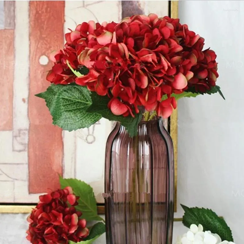 Fleurs décoratives grandes fleurs de balle artificielle accrocheur artistique Matériaux de haute qualité Décoration de mariage blanc tendance