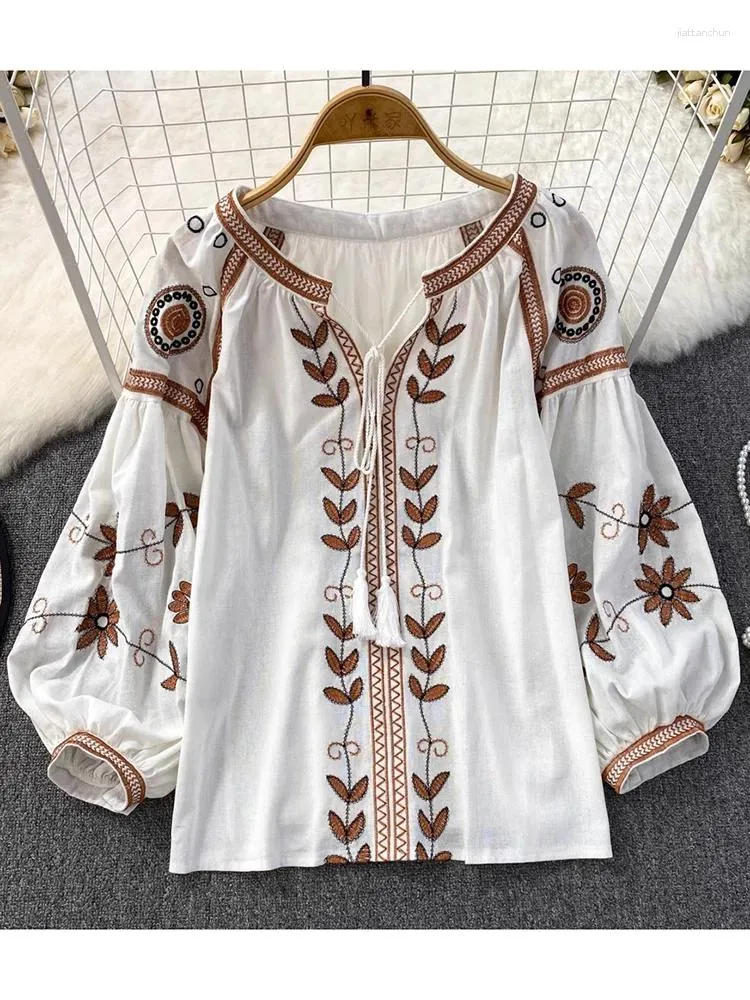 Women's Blouses Women Spring Blouse Vintage Ethnic Style Long Sleeve Round Neck Loose Embroidered Cotton Linen Pullover Shirt Casual Top