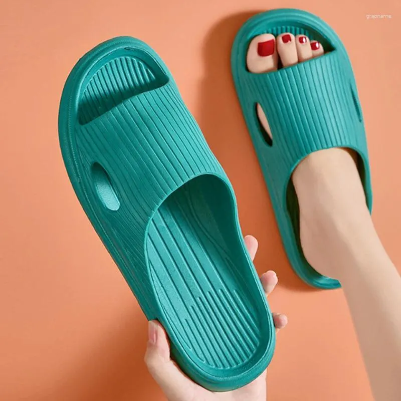 Tofflor sommar för män kvinnor hem använder inomhus badrum badar utan halkfria flip flops par eva coola glider kvinna sandaler