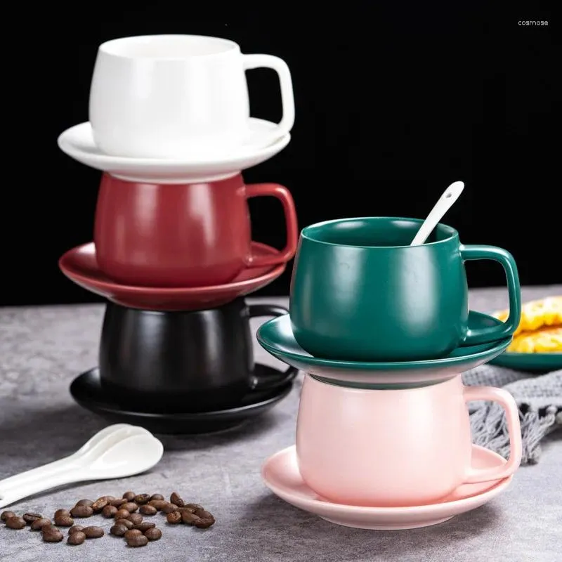 Чашки блюдцы европейский роскошный керамический офис итальянская кофейная чашка чайная чайная набор молока день рождения пара подарок друг подарок с ложкой