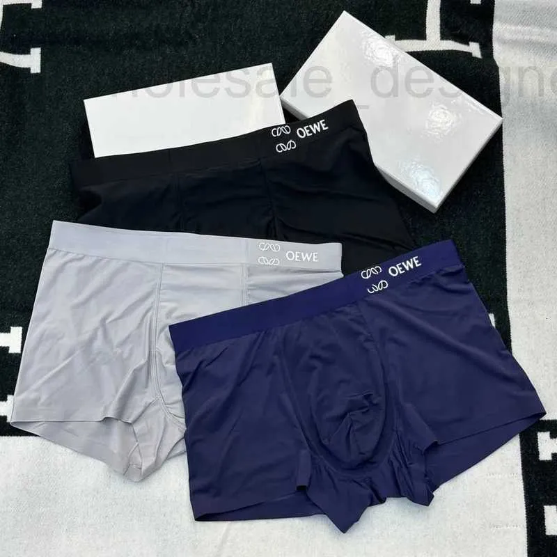 Underpants Designer Summer Ice Silk Mens In biancheria intima senza tracce Personalizzata Flat Essiccata rapida Abbasso di sudore a mezz'altura e fondo angolare a quattro angoli traspiranti