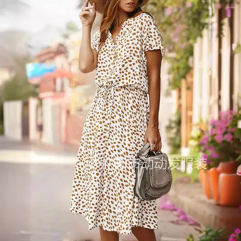 Sukienki imprezowe 2024 Summer elegancki elegancki bohemian kropka lampart dla kobiet guziki krótkie rękawy sznurka