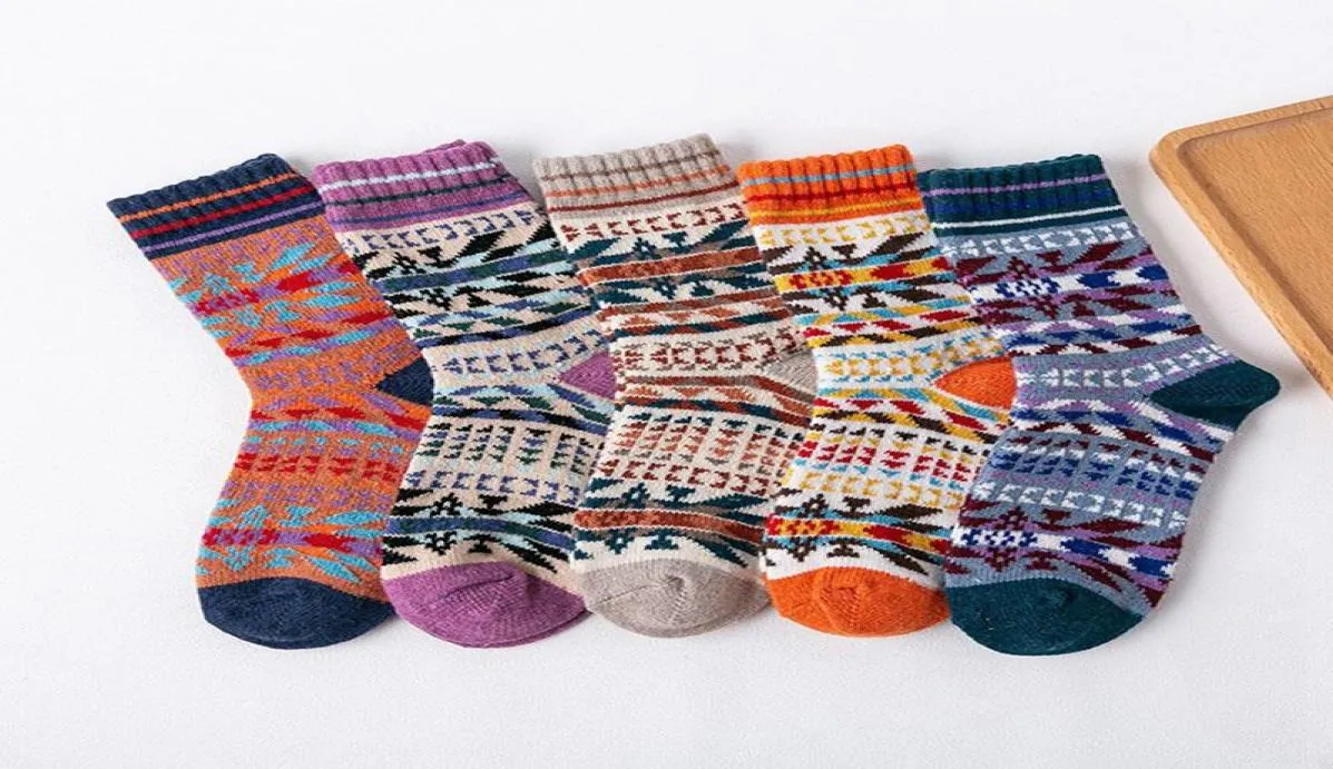 5 Paare neue Winter warme weiche hochwertige Männer039s Socken Vintage Wollsocken Weihnachten lässig bunte Frauen5680536