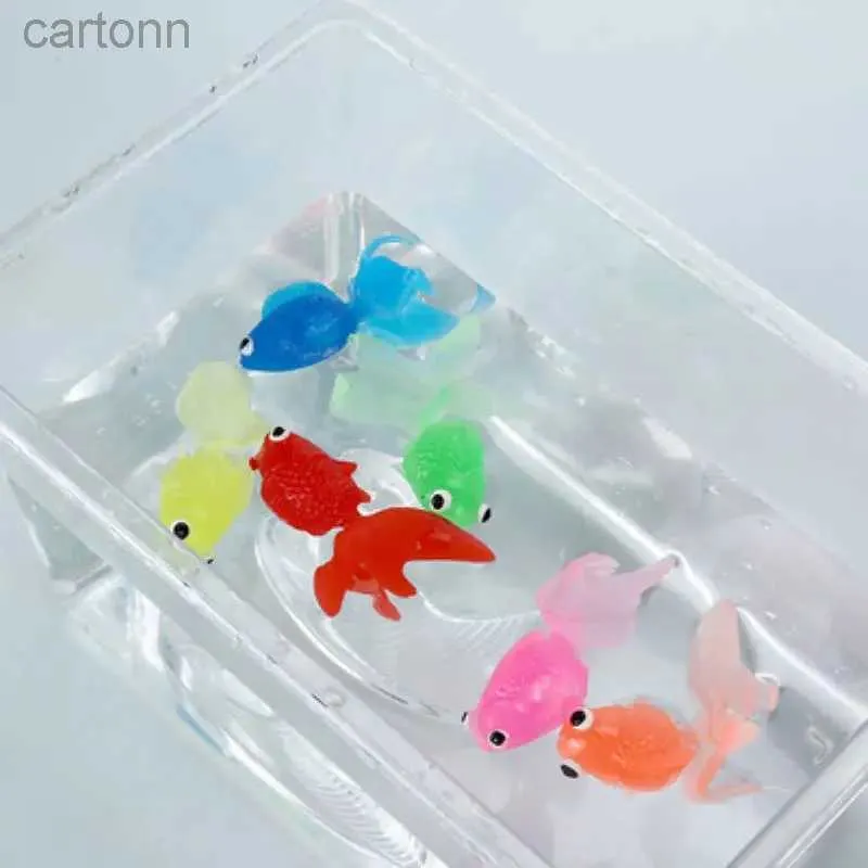 Jouets de bain 10pcs / ensembles enfants en caoutchouc en caoutchouc or de poisson bébé toys pour bébé pour enfants simulation mini-or eau de poisson-petit tout bas de baignade