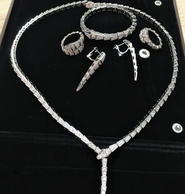 Brand Wedding Thin Slim Bracelet Bangle Clip Boucles de bijoux Bijoux Set Wide Ring Collier Party pour femmes9285486