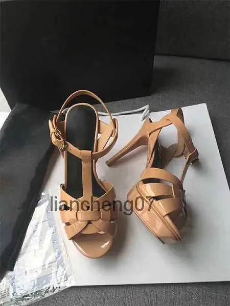 Sandals Designer Mulheres Sapatos High Sapatos 10cm Sapatos de Casamento de Couro de Metal de Metal de Metal 14cm com Caixa No23 240404139D4C