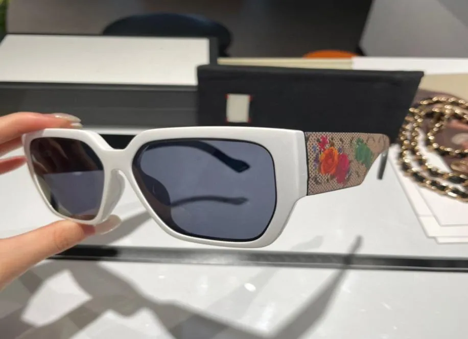 Повседневные солнцезащитные очки с большими рамами мужчинами дизайнерские спортивные очки женщины с цветочными отпечатками солнечные очки с Box2150271