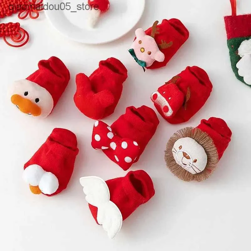 Kinder sokken Nieuwe schattige rode babyvloer Socks katoenen rubber non slip sokken kerstcadeau Q240413
