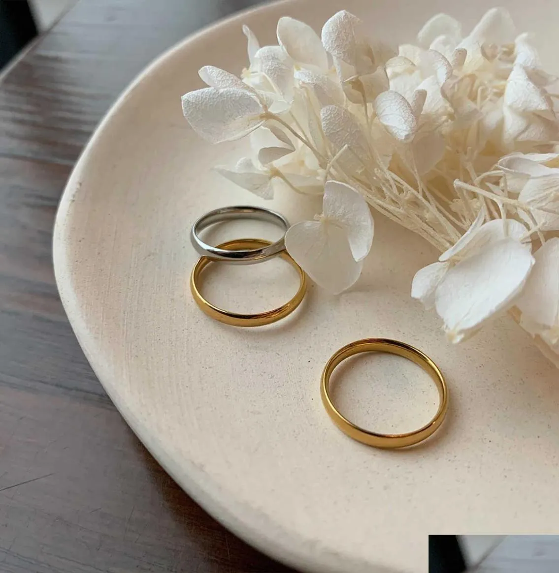 Anelli di banda appannati piccoli uomini lisci anelli su anelli in oro 18k placcati per donne per la consegna di gocce di gioielli in acciaio inossidabile 5746521