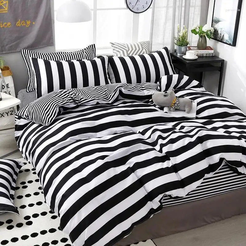 寝具セット高品質の黒い白いストライプ印刷繊維セットには、羽毛布のカバーシートスピロウケース快適なホームベッドが含まれています