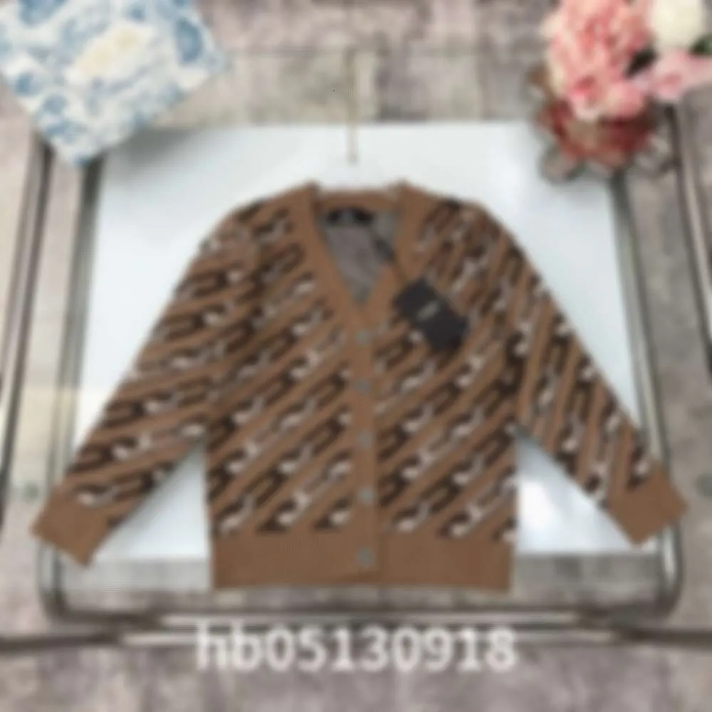 Maglieria da donna maglieria per primo autunno pulsante maglione cardigan per ragazze bambini in pile di coniglio in tessuto miscelato una sensazione morbida comoda