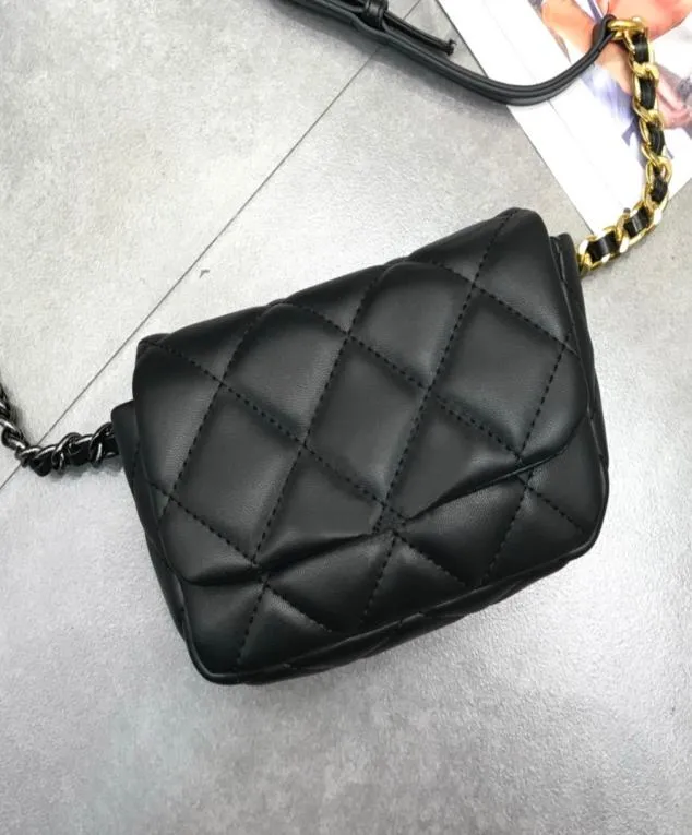 Top Quality Famous Nouveau sac de taille en peau d'agneau en cuir authentique avec sac de courroie de chaîne Black Classic Diamond Check Pattern Women039066439