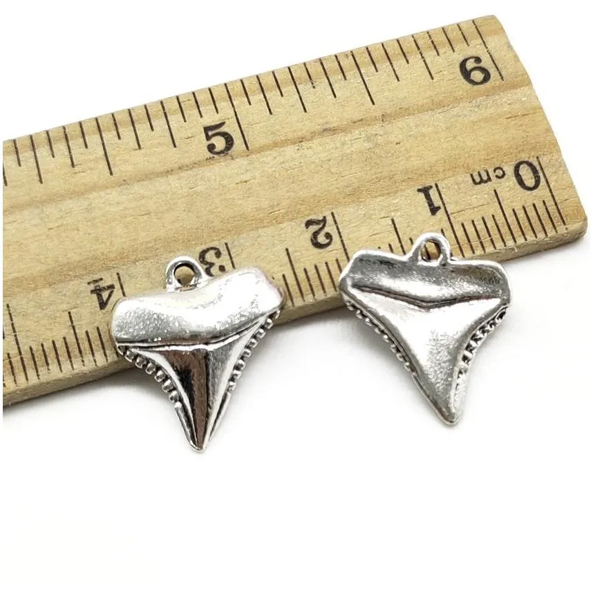 Charms 100Pcs Shark Teeth Antique Sier Pendants Jewelry Diy For Necklace Bracelet Earrings Retro Style 17X16Mm Drop Delivery Findings Dhb86